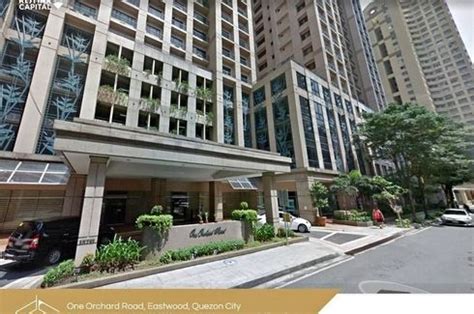 One Orchard Road, Metro Manila .